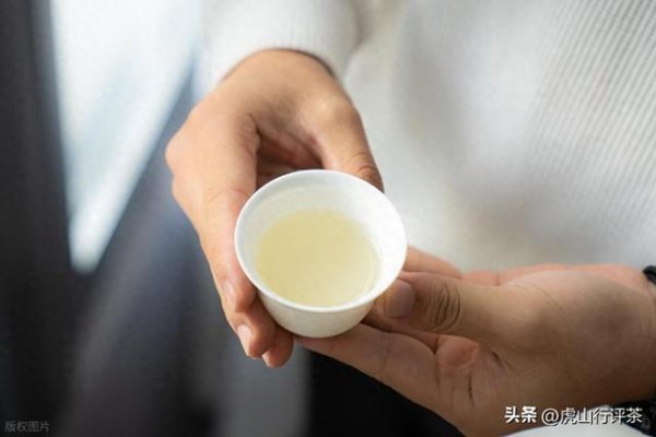 贵盈配资 当茶汤滑入喉间，一场奇妙旅程悄然开启